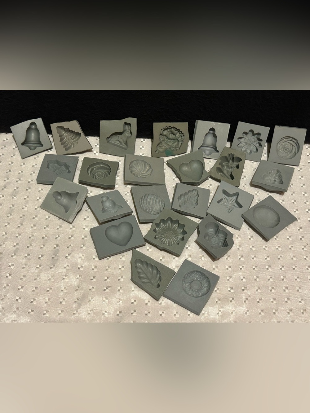 24 Vintage Rubber Molds Holidays , Leaves , Bells Mint Wedding Candy